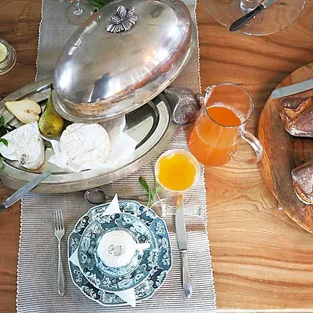 Le Chateau De Claids Bed & Breakfast 4*