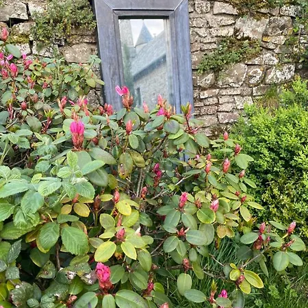 Le Chateau De Claids Bed & Breakfast 4*