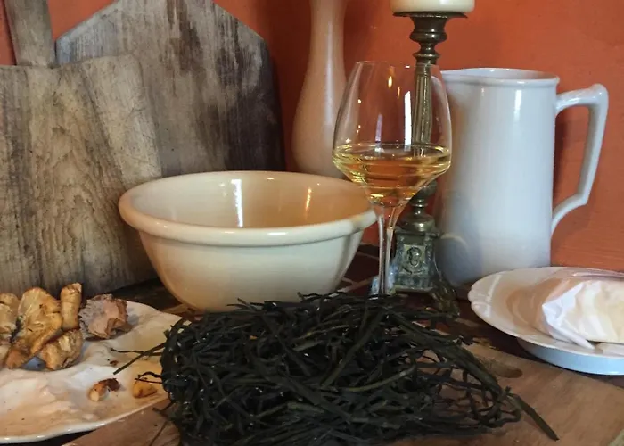 Le Chateau De Claids Bed & Breakfast